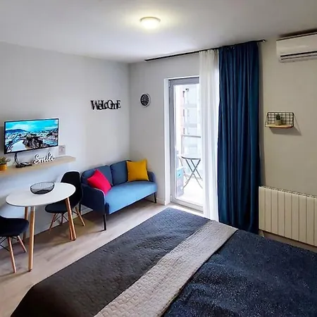 Modern Studio Apt On M3 Saburtalo District Tbilisi Exterior photo